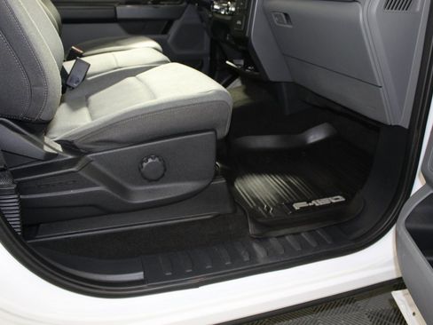 Used 2022 Ford F150 XLT w/ Equipment Group 301A Mid image 11