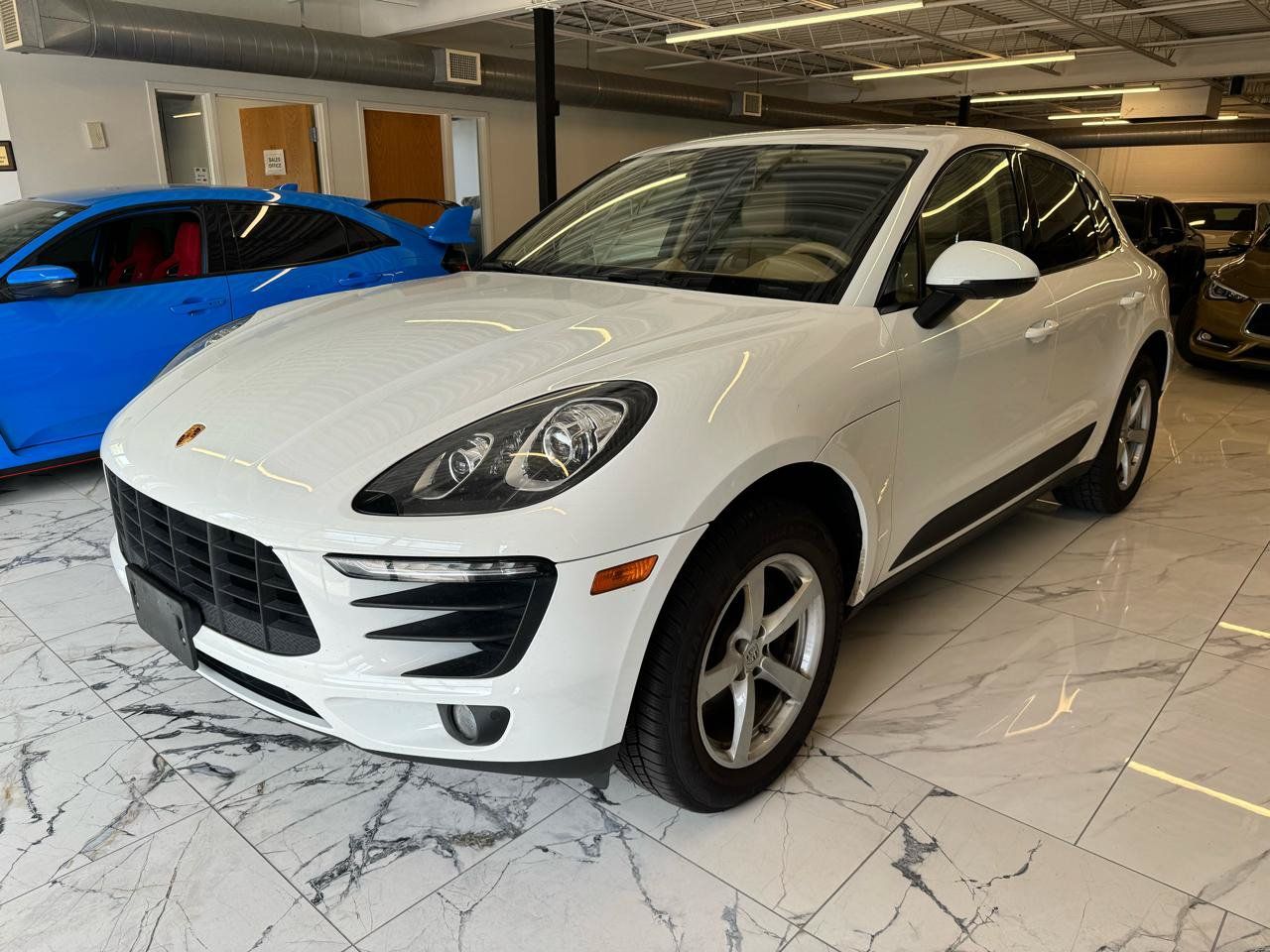 Used 2017 Porsche Macan AWD/4WD image 3