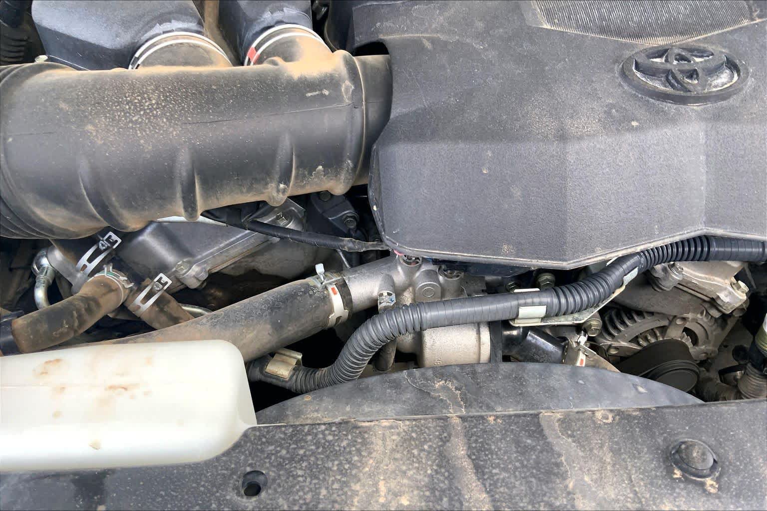 Used 2014 Toyota FJ Cruiser 4WD w/ Upgrade Package image 32