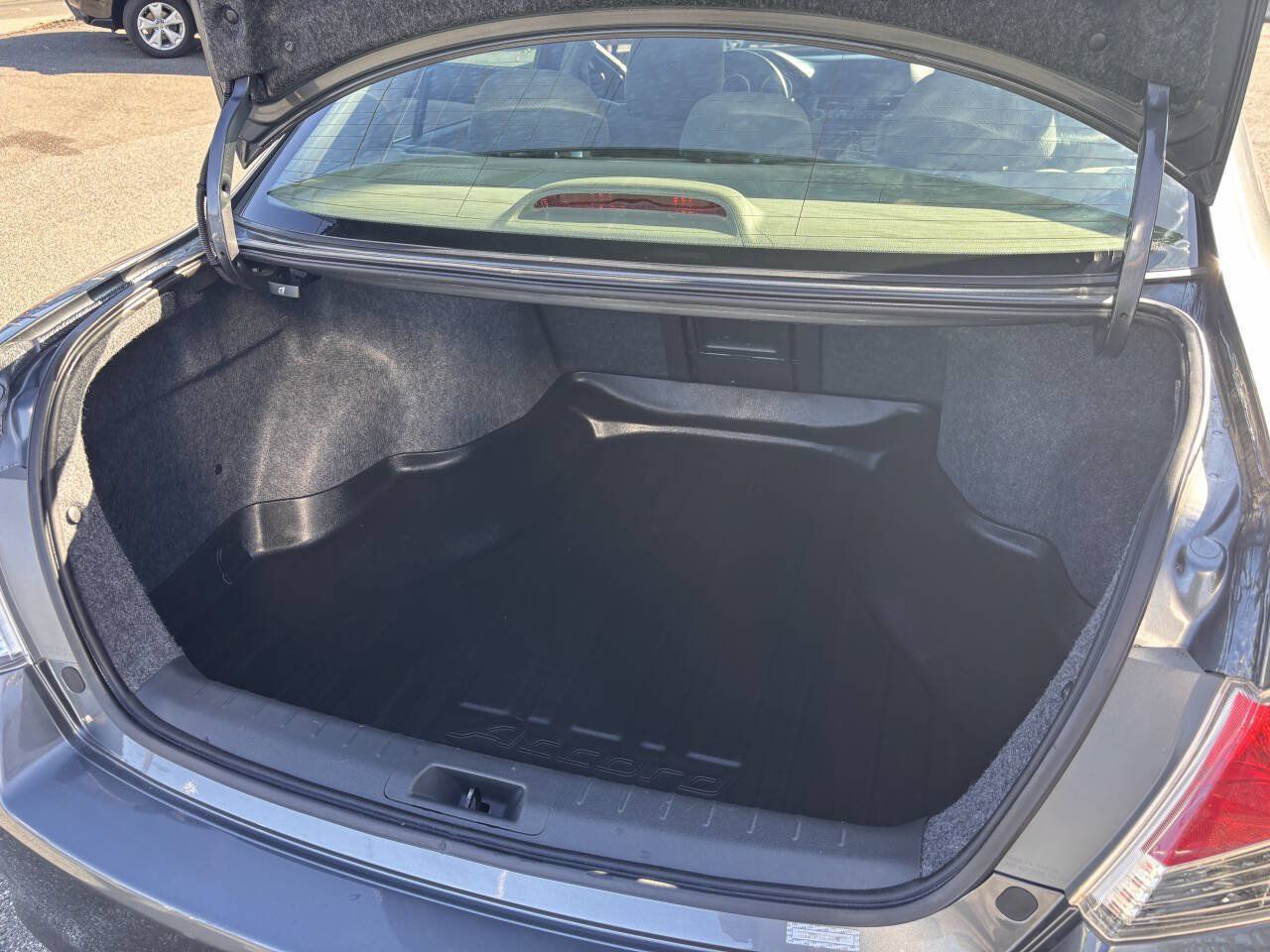 Used 2012 Honda Accord EX image 27