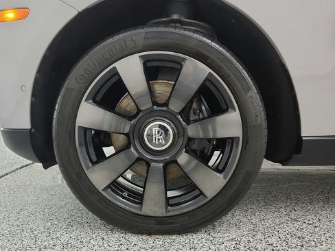 Used 2021 Rolls-Royce Cullinan AWD/4WD image 32