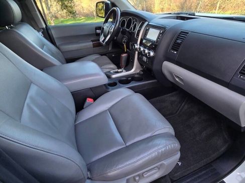 Used 2016 Toyota Sequoia Platinum AWD/4WD image 12