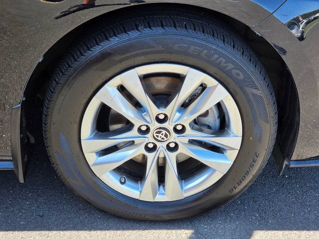 Used 2024 Toyota Sienna XLE w/ XLE Plus Package AWD/4WD image 9