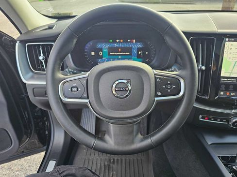 Used 2025 Volvo XC60 B5 Core w/ Protection Package Premier image 28