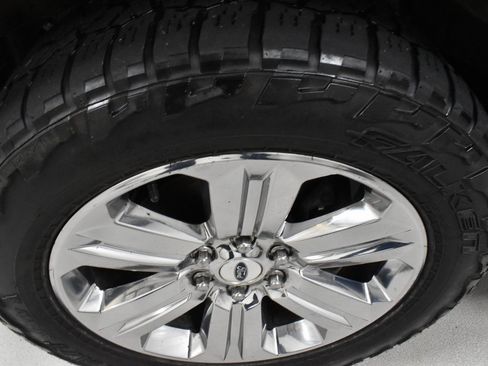 Used 2018 Ford F150 XLT w/ Equipment Group 302A Luxury image 9