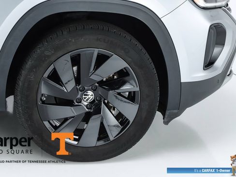 Used 2024 Volkswagen Atlas Cross Sport SE AWD/4WD image 14