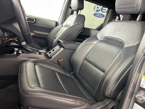 Used 2022 Ford Bronco Badlands image 26