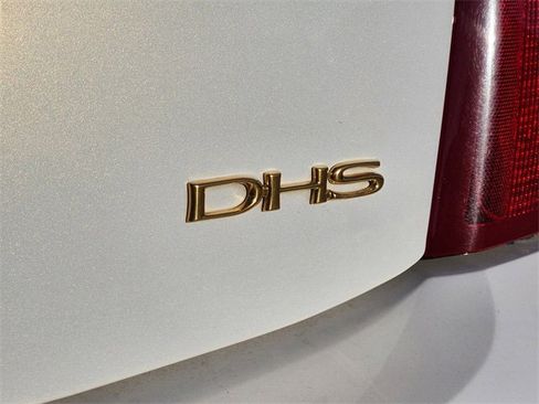 Used 2005 Cadillac De Ville DHS w/ Equipment Group image 9