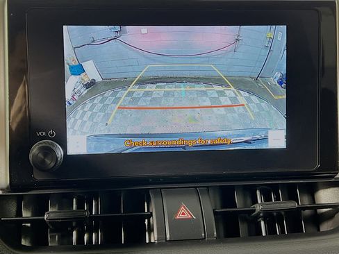 Used 2025 Toyota RAV4 XLE image 28