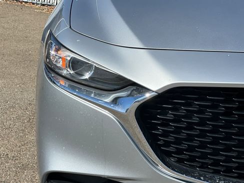 Used 2019 MAZDA MAZDA3 AWD Sedan w/ Preferred Package image 17