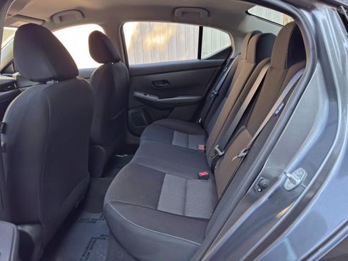 Used 2025 Nissan Sentra SV FWD image 34