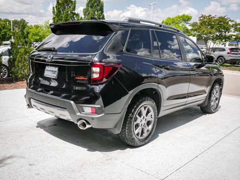 Used 2024 Honda Passport TrailSport image 10