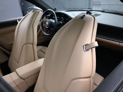 Certified 2022 Porsche 911 Carrera RWD image 24