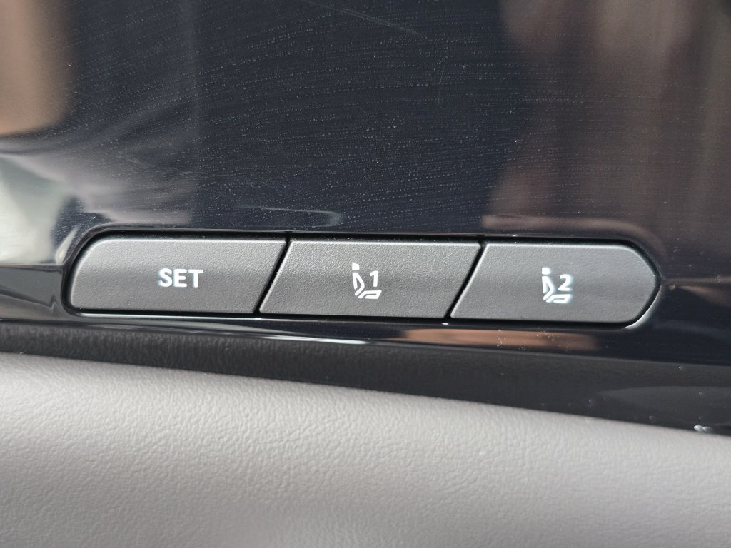 Certified 2025 Kia Carnival SX Prestige FWD image 25