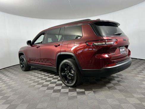 Used 2023 Jeep Grand Cherokee L Laredo image 6