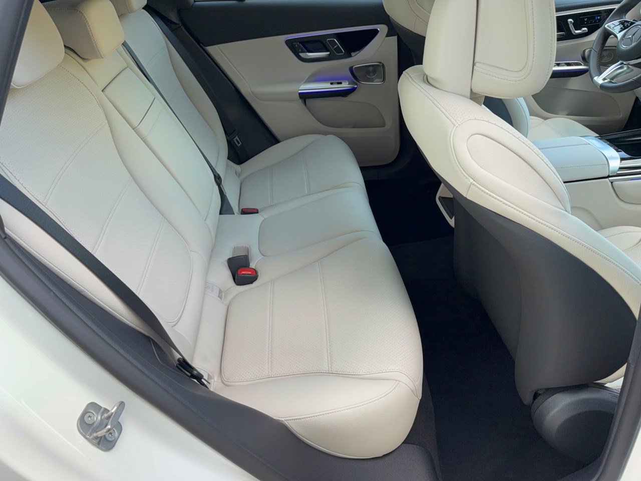 Used 2027 Mercedes-Benz GLC 300 image 29