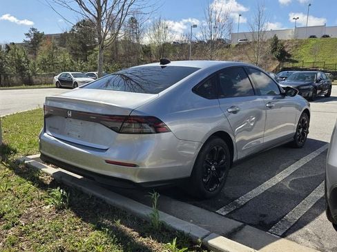 Used 2025 Honda Accord SE image 7