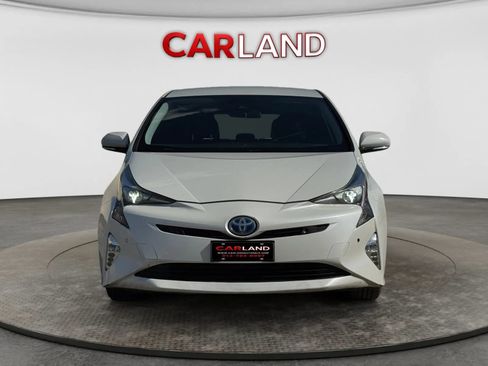 Used 2018 Toyota Prius Three Touring FWD image 9