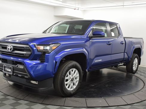 New 2025 Toyota Tacoma SR5 image 3