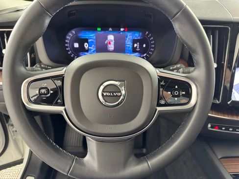 Certified 2024 Volvo XC60 B5 Plus w/ Protection Package Premier AWD/4WD image 26