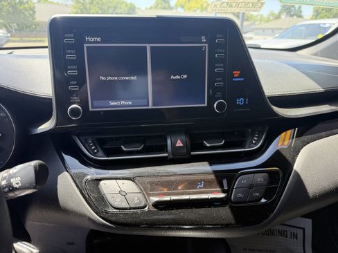 Used 2019 Toyota C-HR LE FWD image 13