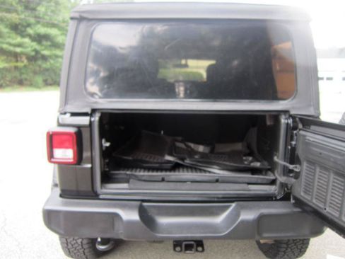 Used 2018 Jeep Wrangler Unlimited Sport AWD/4WD image 34