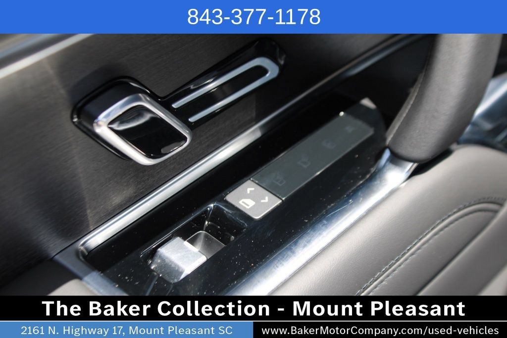 Used 2024 Land Rover Range Rover SE AWD/4WD image 25