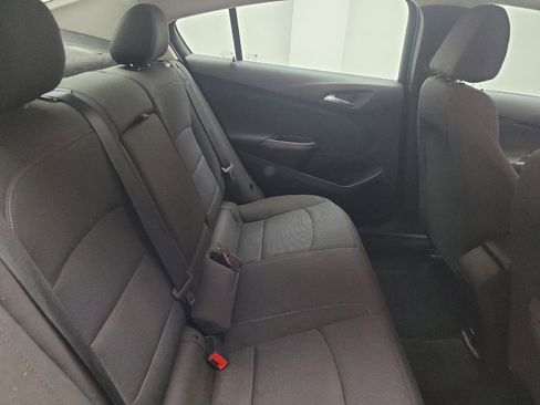 Used 2018 Chevrolet Cruze LT w/ Convenience Package FWD image 19