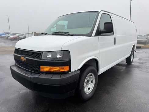 New 2026 Chevrolet Express 3500 Extended image 8