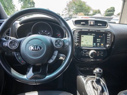 Used 2015 Kia Soul ! w/ Sun & Sound Package FWD image 19