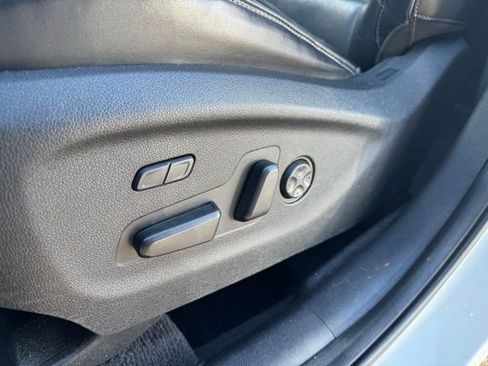 Used 2016 Kia Sorento SX w/ SXL Technology Package image 12