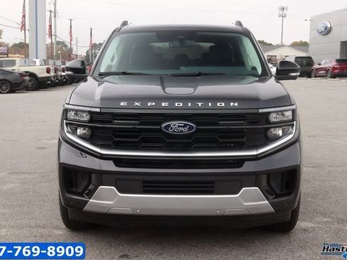New 2025 Ford Expedition Max Platinum w/ Driver's Package image 2