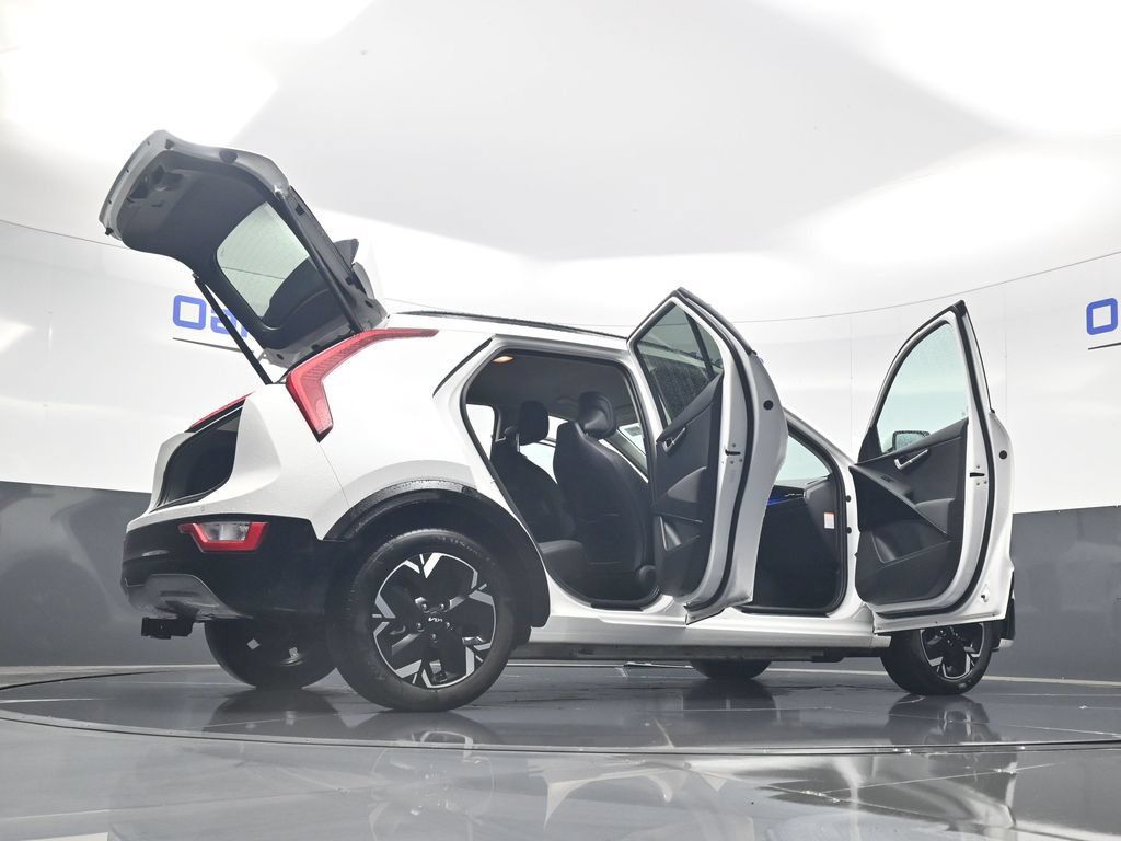Certified 2024 Kia Niro Wind w/ Wind Preserve Package FWD image 61