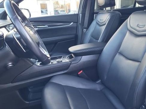 Used 2023 Cadillac XT6 Sport image 8