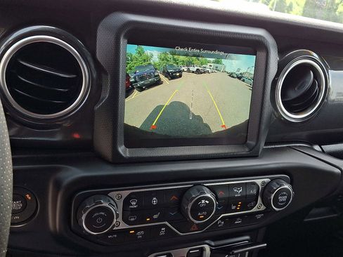 Used 2023 Jeep Wrangler Unlimited Rubicon 392 w/ Xtreme Recon 35" Tire Package AWD/4WD image 19