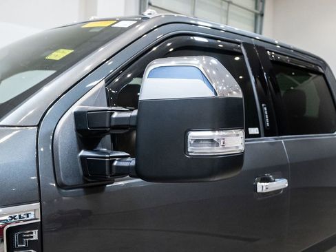 Used 2020 Ford F350 XLT w/ XLT Premium Package image 12