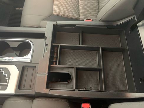 Used 2019 Toyota Tundra SR5 w/ SR5 Upgrade Package image 30