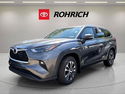 Used 2024 Toyota Highlander XLE