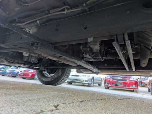 Used 2000 Chevrolet Silverado 1500 LS w/ Firm Ride Suspension Pkg image 21