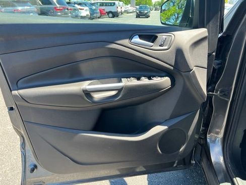Used 2015 Ford Escape SE w/ SE Chrome Package FWD image 25