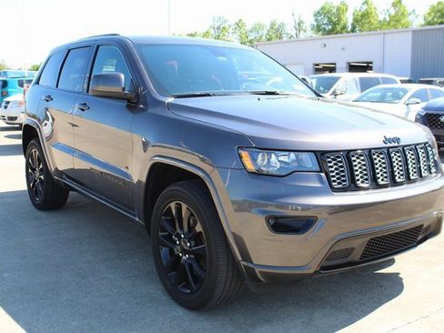 Used 2021 Jeep Grand Cherokee Laredo X image 7