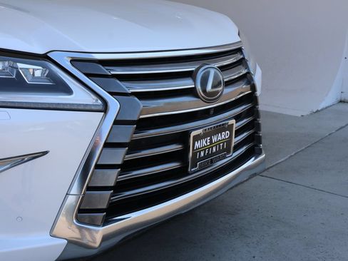 Used 2017 Lexus LX 570 4WD w/ Luxury Package image 57
