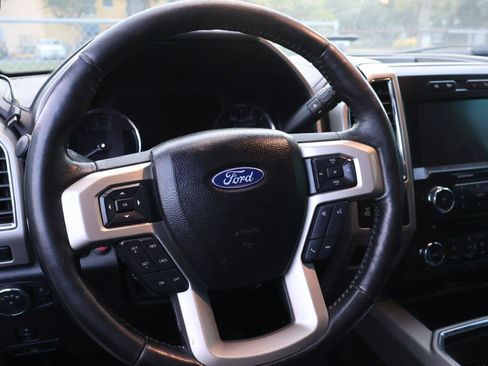 Used 2018 Ford F250 Lariat w/ Lariat Value Package AWD/4WD image 13