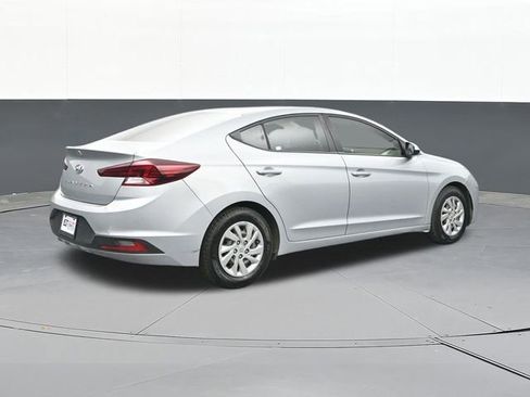Used 2020 Hyundai Elantra SE w/ Convenience Package (C2) image 15