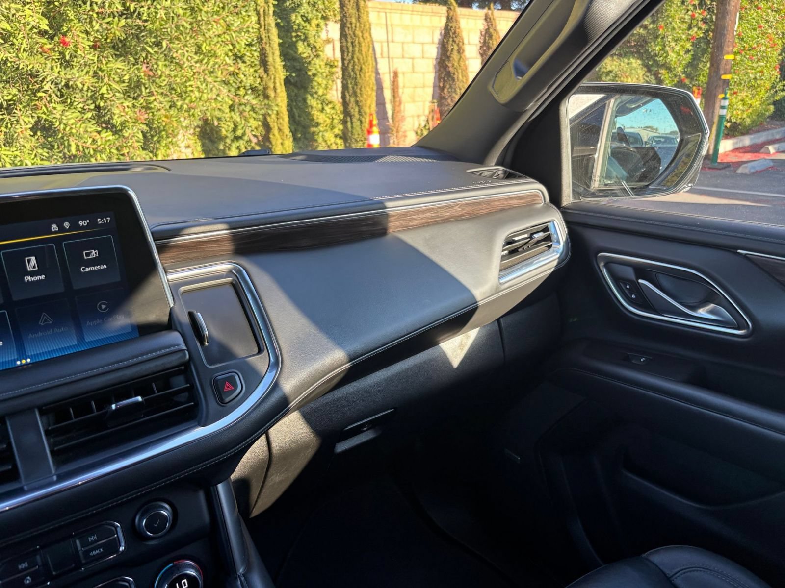 Used 2024 Chevrolet Tahoe LT w/ Luxury Package RWD image 38
