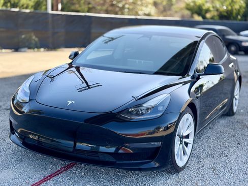 Used 2022 Tesla Model 3 Long Range AWD/4WD image 6