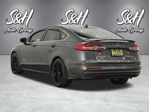 Used 2019 Ford Fusion Titanium image 18