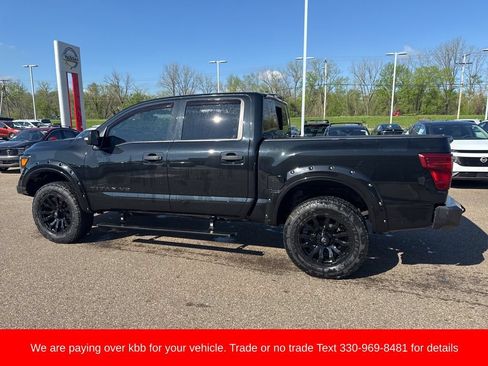 Used 2019 Nissan Titan SL w/ Midnight Edition AWD/4WD image 7