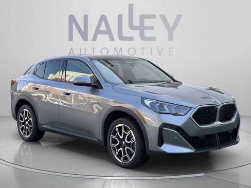 Used 2025 BMW X2 xDrive28i AWD/4WD image 5