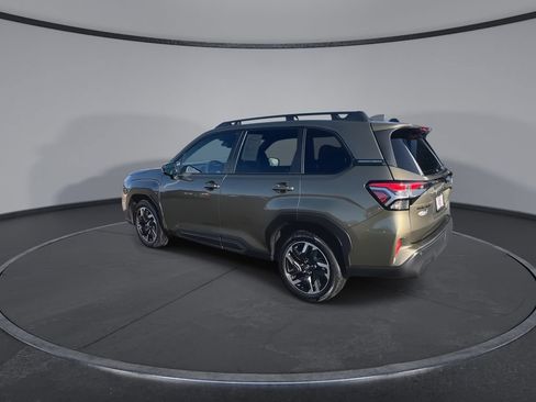 Used 2025 Subaru Forester Limited AWD/4WD image 6